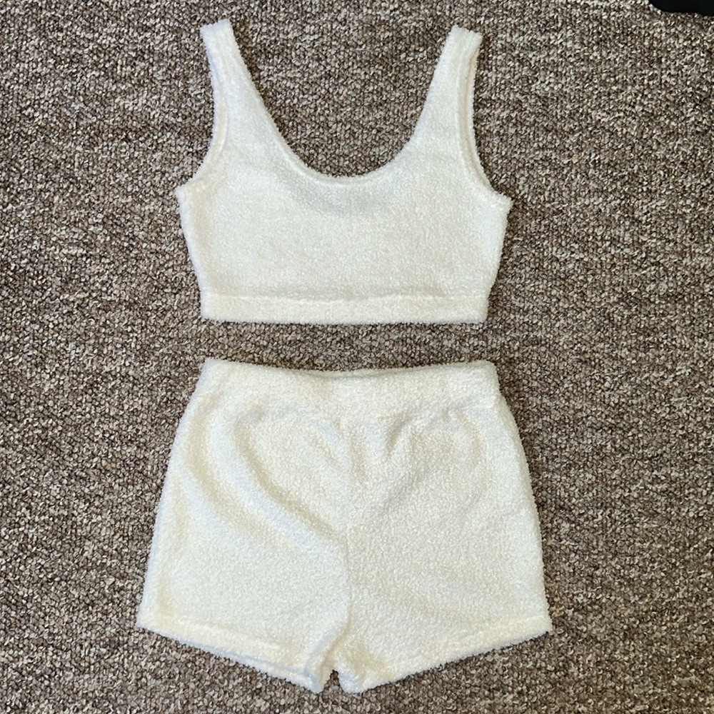 Two piece pajama lounge Teddy Set shorts & Tank Top size small like new in cream